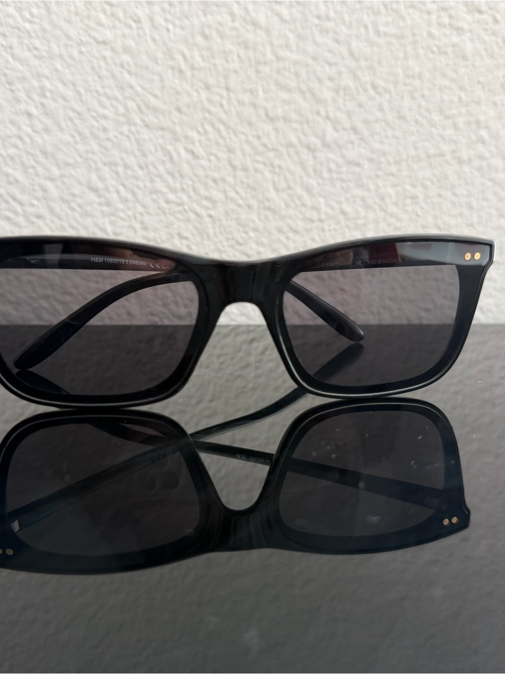 H&M D-Frame Black Sunglasses